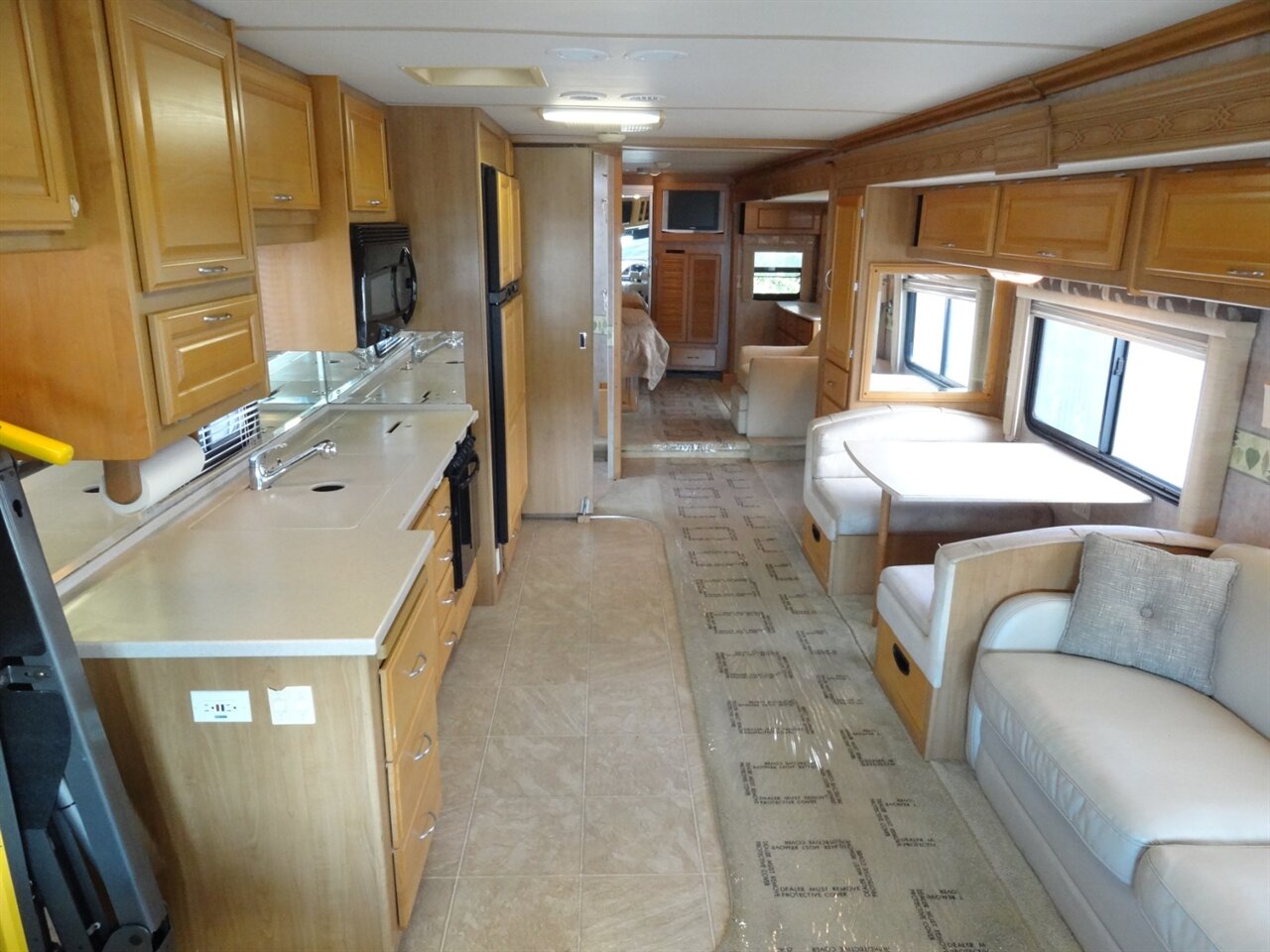 2007 Fleetwood Expedition 38N - Photo 60 - Deland, FL 32720