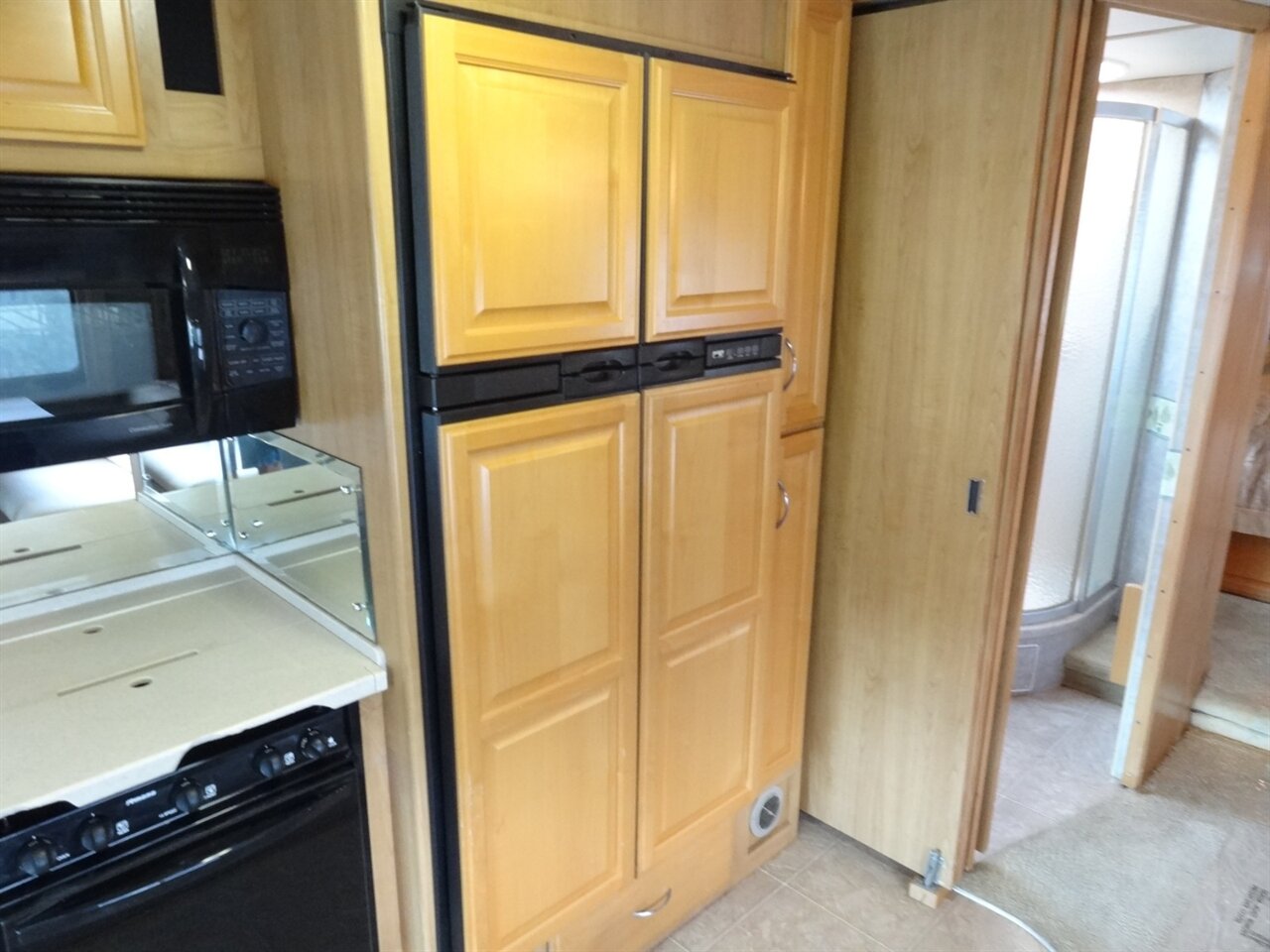 2007 Fleetwood Expedition 38N - Photo 69 - Deland, FL 32720