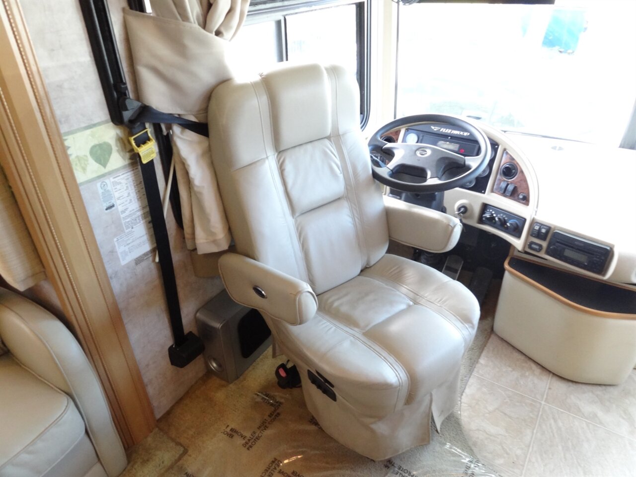 2007 Fleetwood Expedition 38N - Photo 96 - Deland, FL 32720