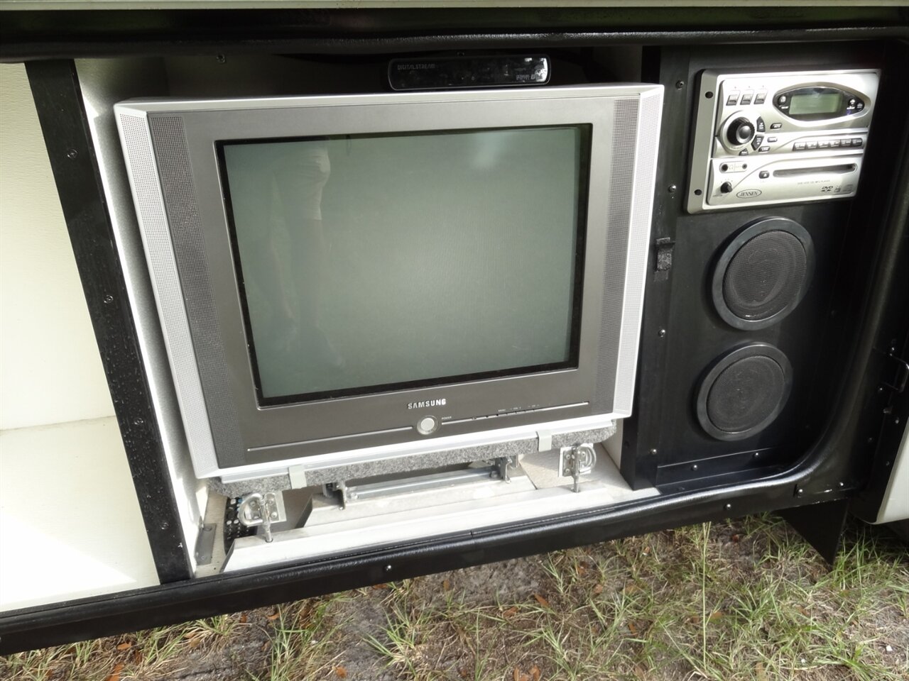 2007 Fleetwood Expedition 38N - Photo 27 - Deland, FL 32720