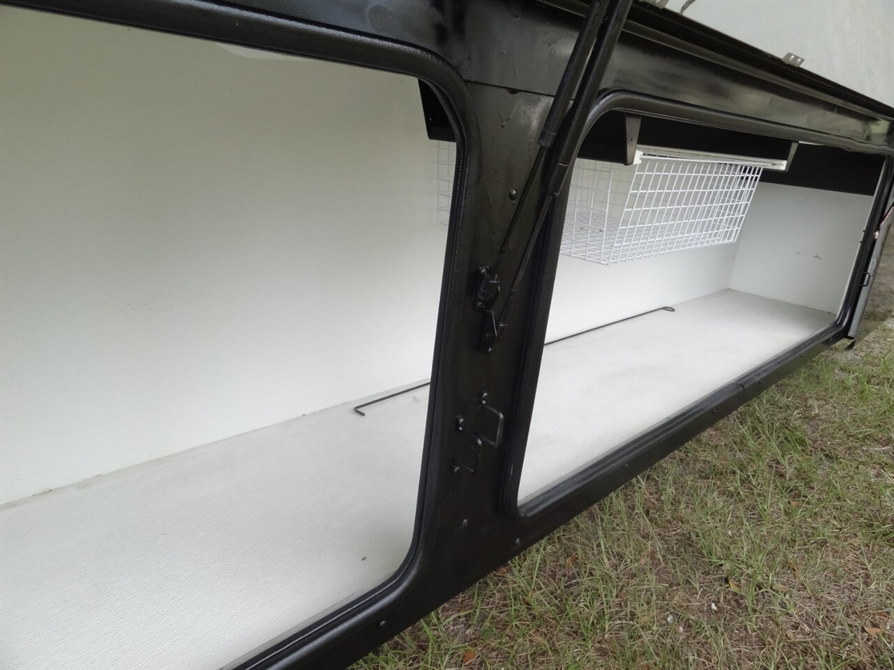 2007 Fleetwood Expedition 38N - Photo 43 - Deland, FL 32720