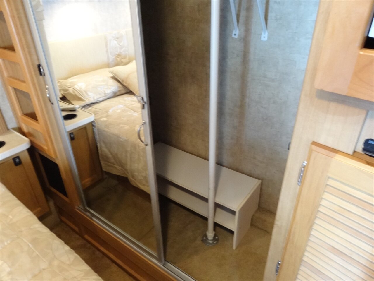 2007 Fleetwood Expedition 38N - Photo 88 - Deland, FL 32720