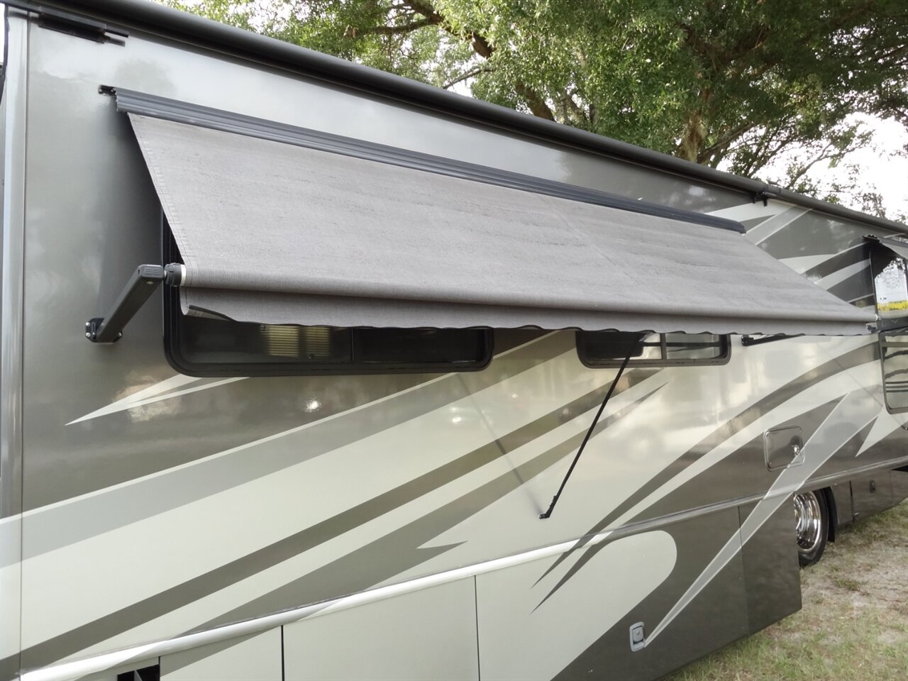 2007 Fleetwood Expedition 38N - Photo 46 - Deland, FL 32720