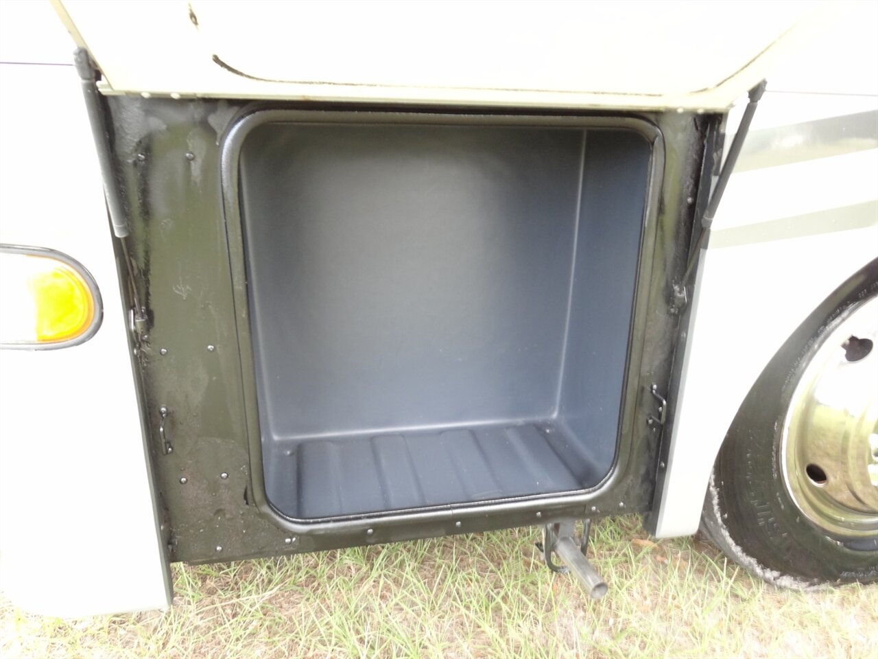 2007 Fleetwood Expedition 38N - Photo 44 - Deland, FL 32720