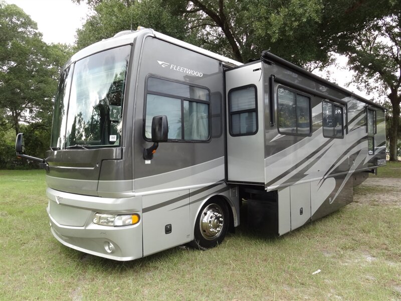 2007 Fleetwood Expedition 38N  