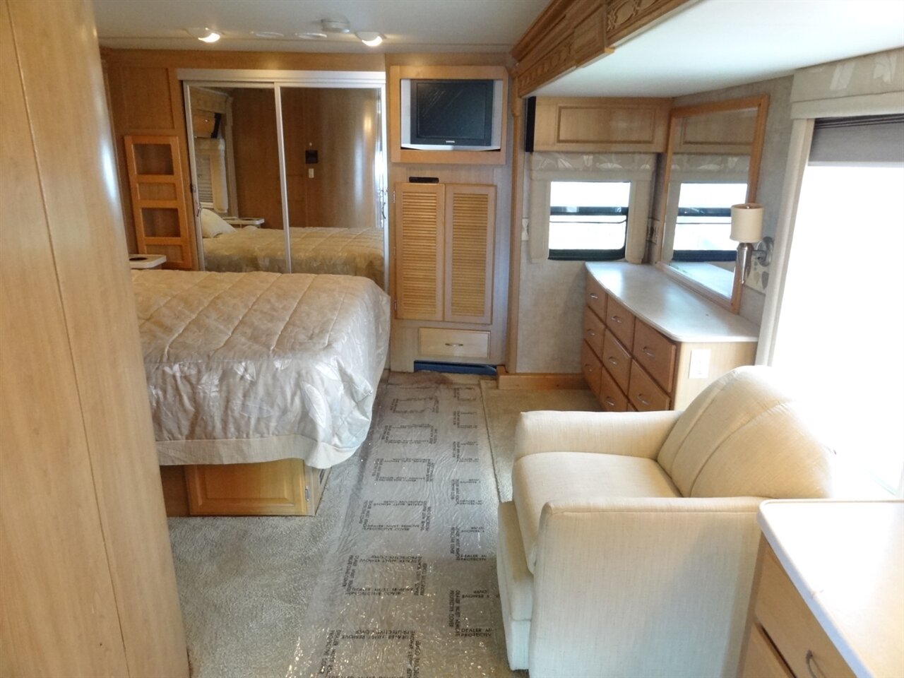 2007 Fleetwood Expedition 38N - Photo 79 - Deland, FL 32720