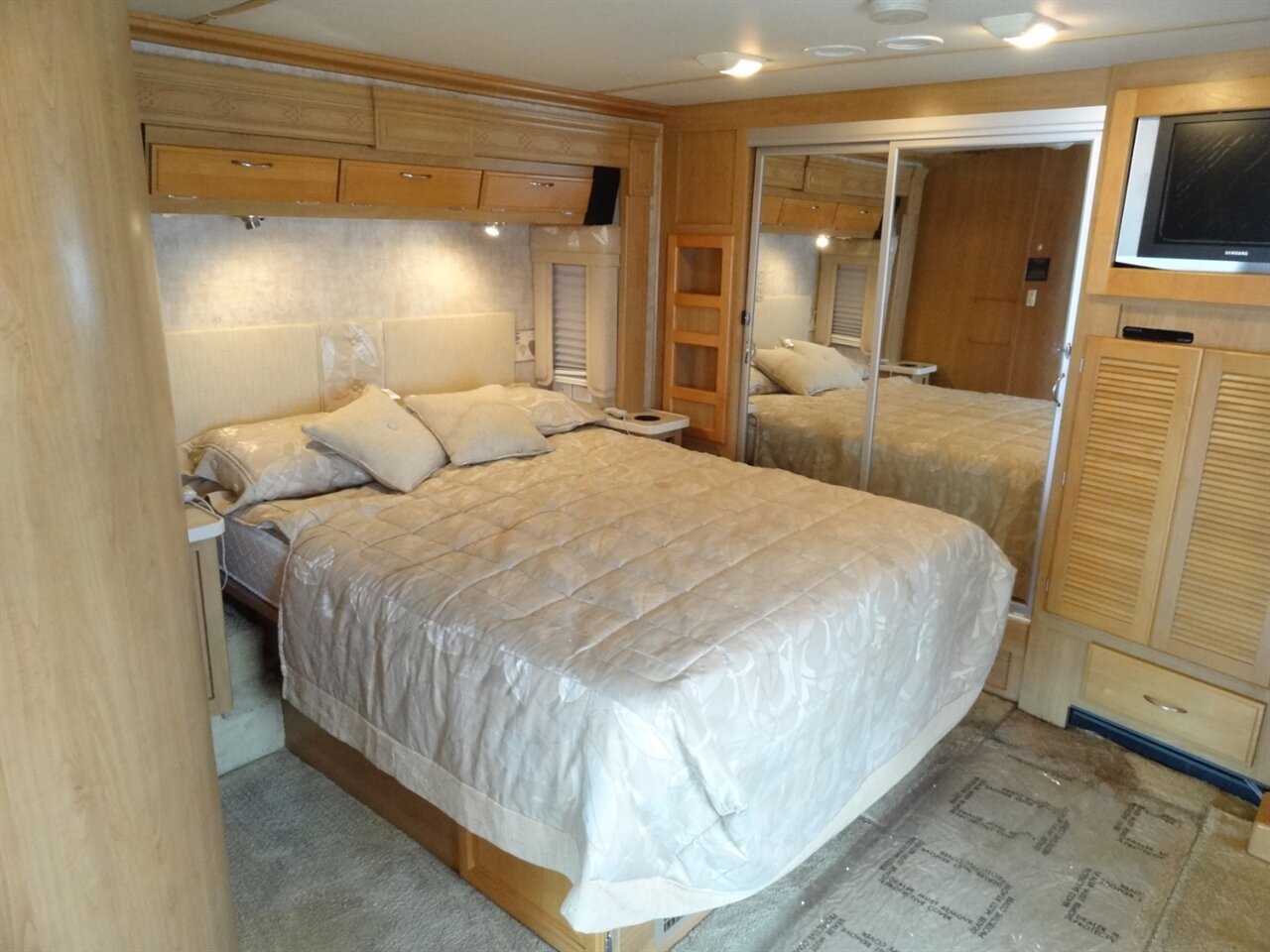 2007 Fleetwood Expedition 38N - Photo 81 - Deland, FL 32720