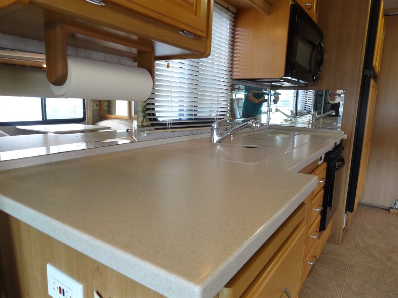 2007 Fleetwood Expedition 38N - Photo 65 - Deland, FL 32720