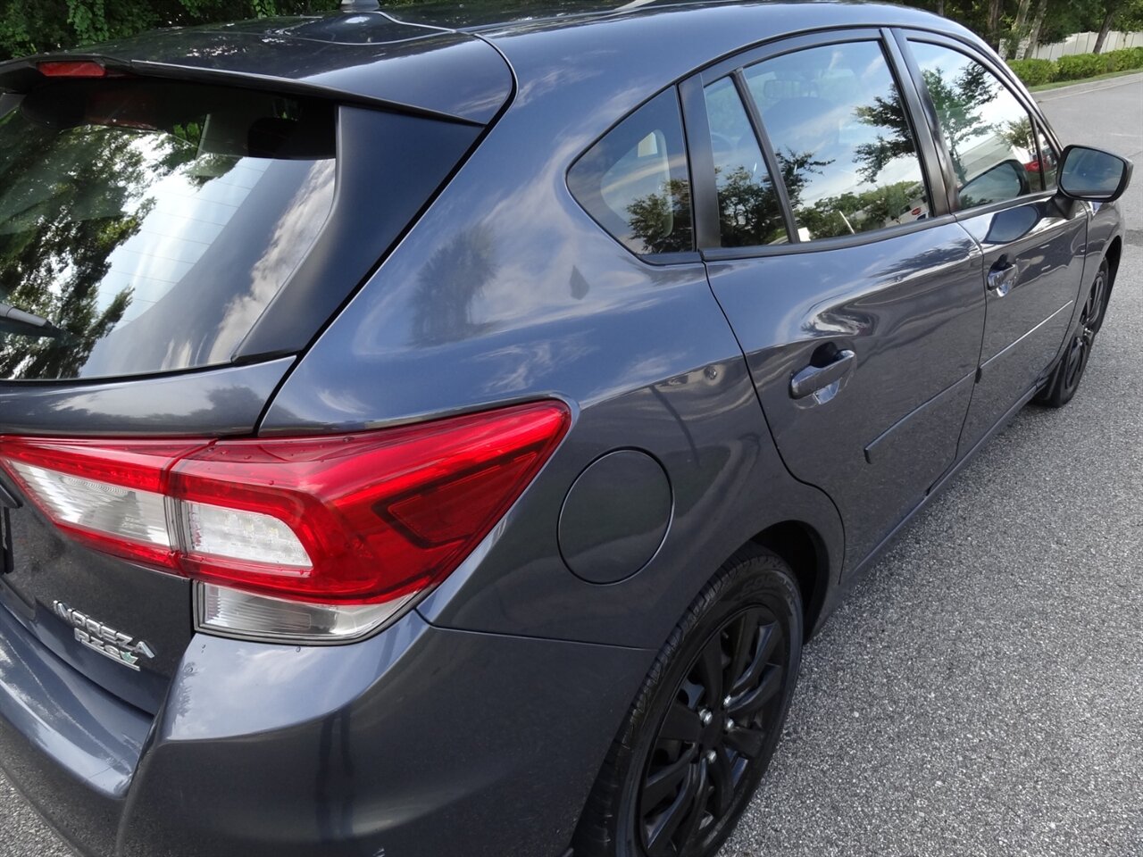 2017 Subaru Impreza 2.0i   - Photo 13 - Deland, FL 32720