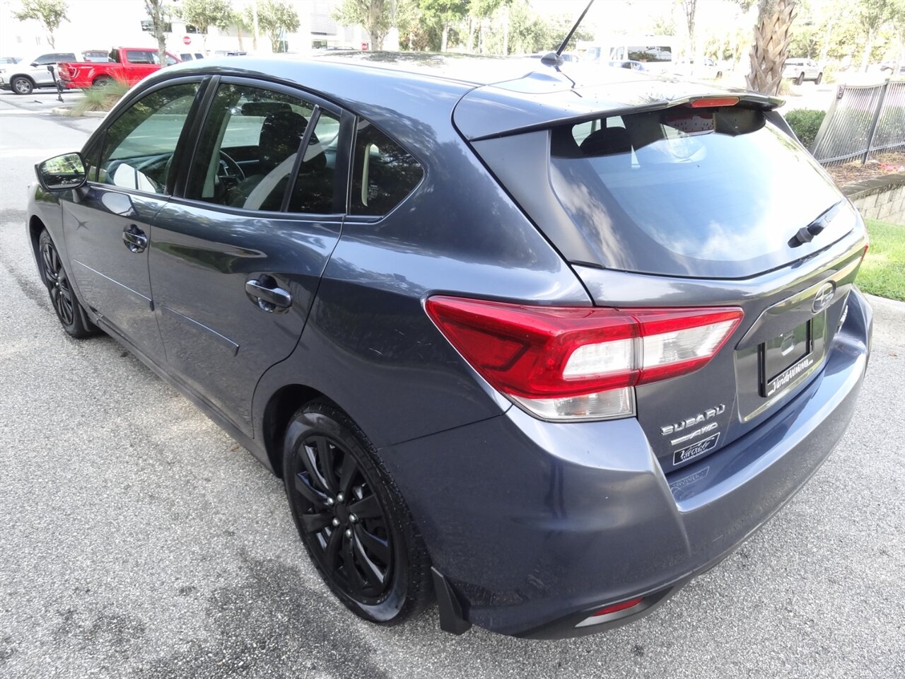 2017 Subaru Impreza 2.0i   - Photo 4 - Deland, FL 32720