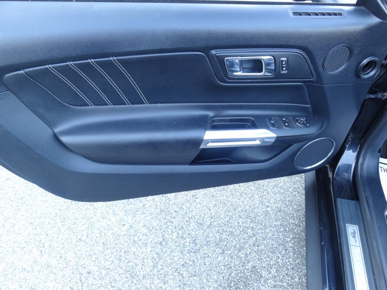 2015 Ford Mustang EcoBoost Premium   - Photo 35 - Deland, FL 32720