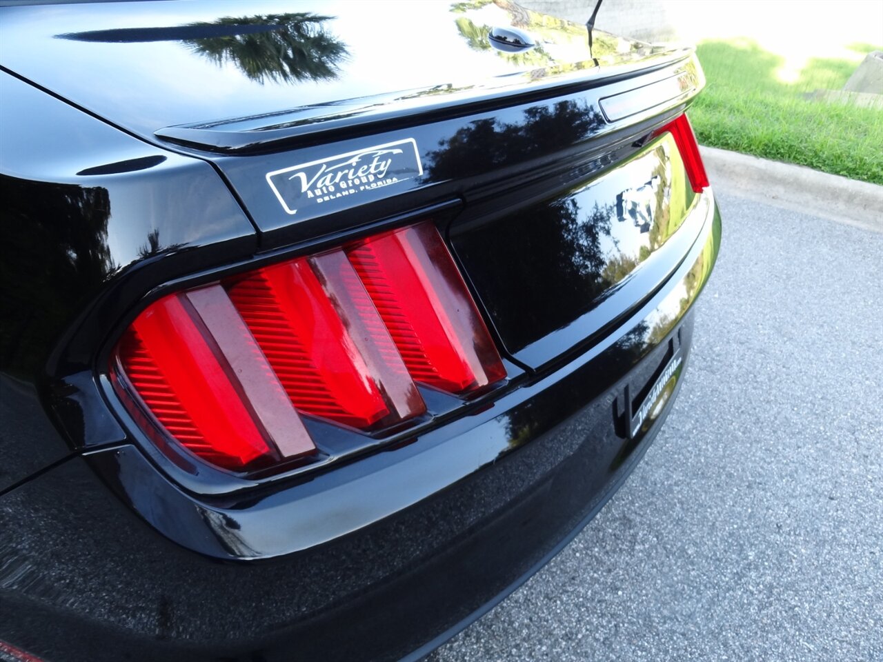 2015 Ford Mustang EcoBoost Premium   - Photo 28 - Deland, FL 32720
