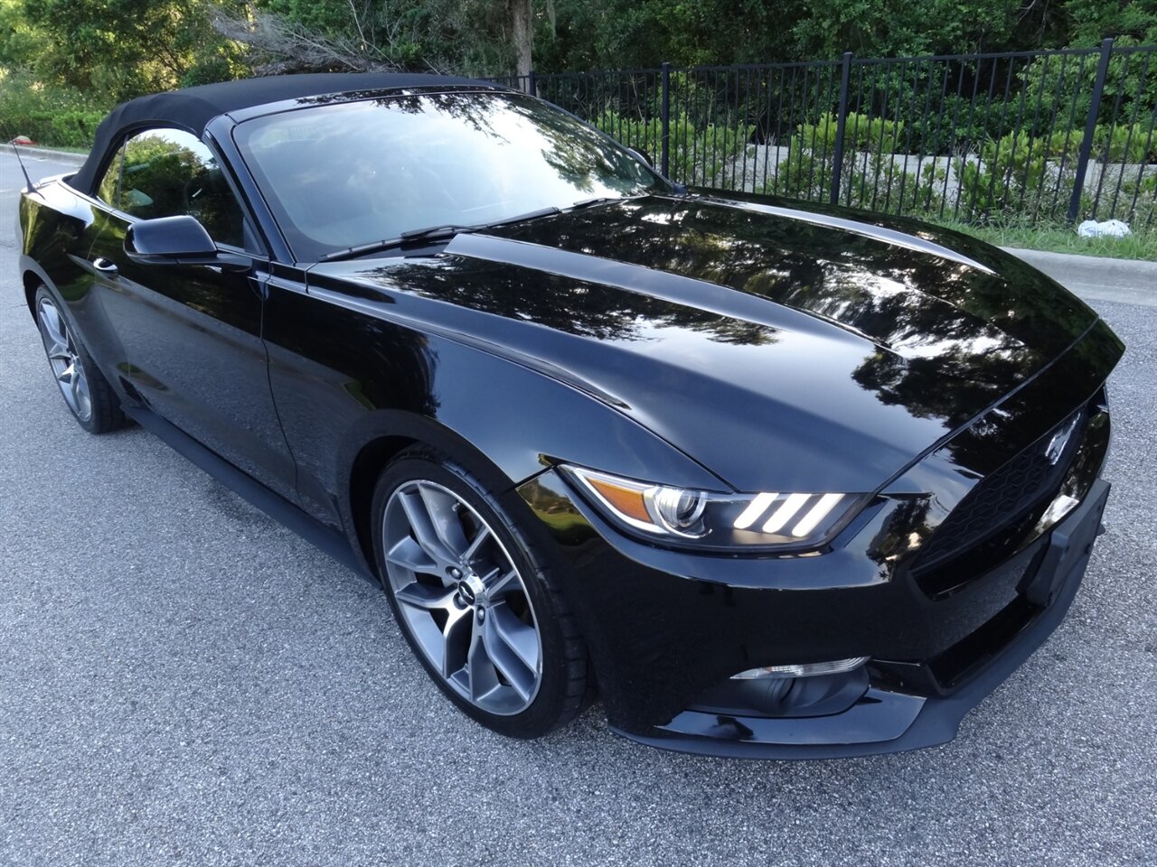 2015 Ford Mustang EcoBoost Premium   - Photo 1 - Deland, FL 32720