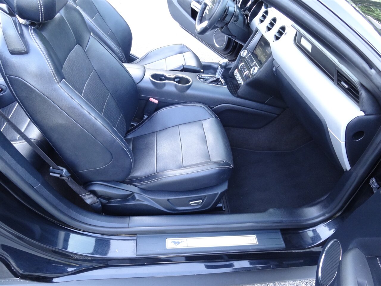 2015 Ford Mustang EcoBoost Premium   - Photo 43 - Deland, FL 32720