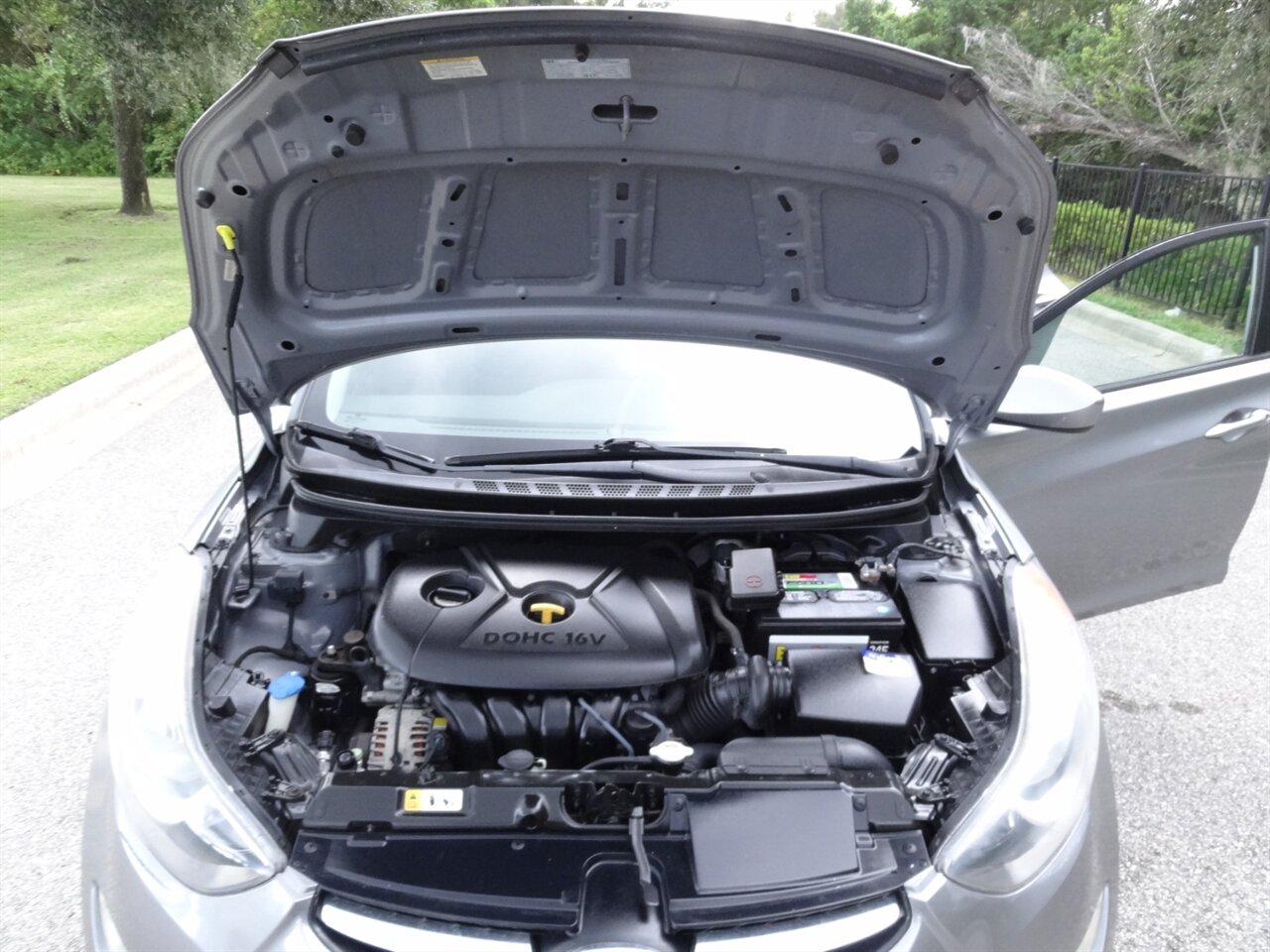 2013 Hyundai ELANTRA GLS - Photo 24 - Deland, FL 32720