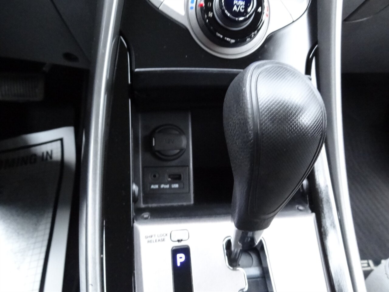 2013 Hyundai ELANTRA GLS - Photo 52 - Deland, FL 32720