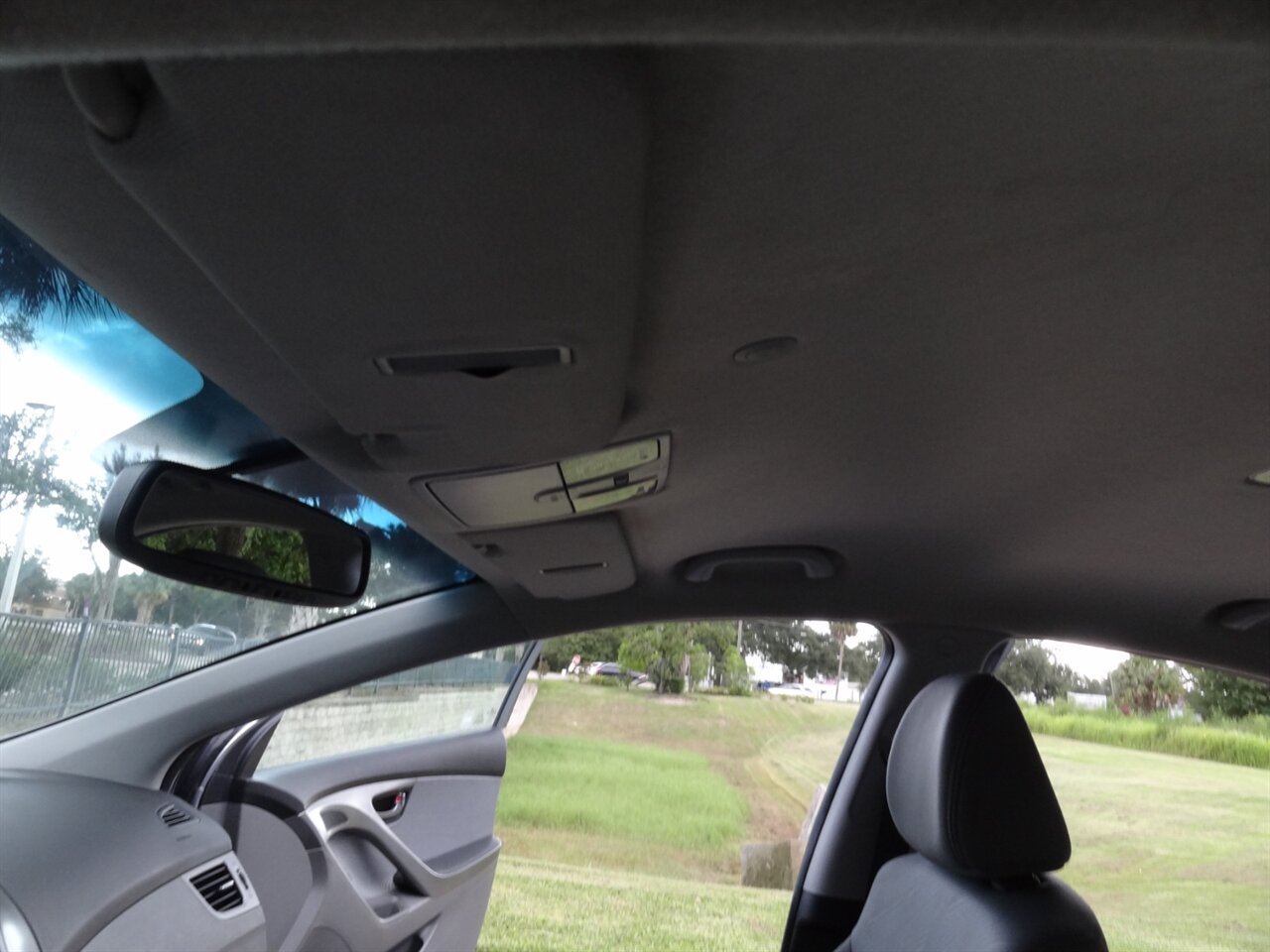 2013 Hyundai ELANTRA GLS - Photo 32 - Deland, FL 32720