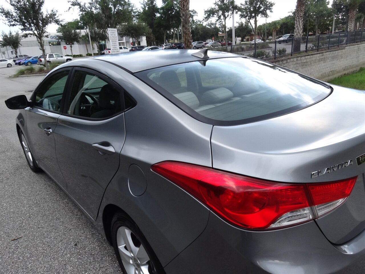 2013 Hyundai ELANTRA GLS - Photo 12 - Deland, FL 32720