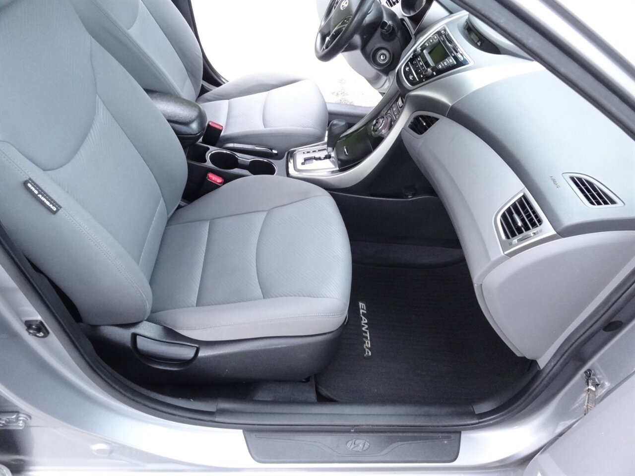 2013 Hyundai ELANTRA GLS - Photo 38 - Deland, FL 32720