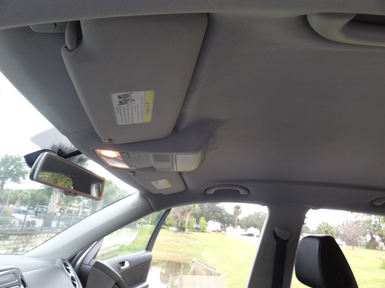 2016 Volkswagen Tiguan 2.0T S Premium - Photo 32 - Deland, FL 32720