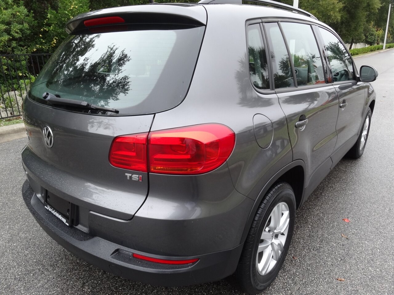 2016 Volkswagen Tiguan 2.0T S Premium - Photo 3 - Deland, FL 32720