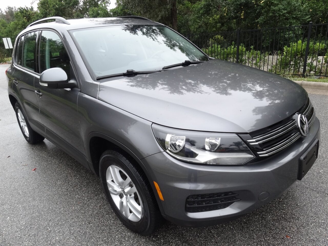 2016 Volkswagen Tiguan 2.0T S  Premium - Photo 1 - Deland, FL 32720