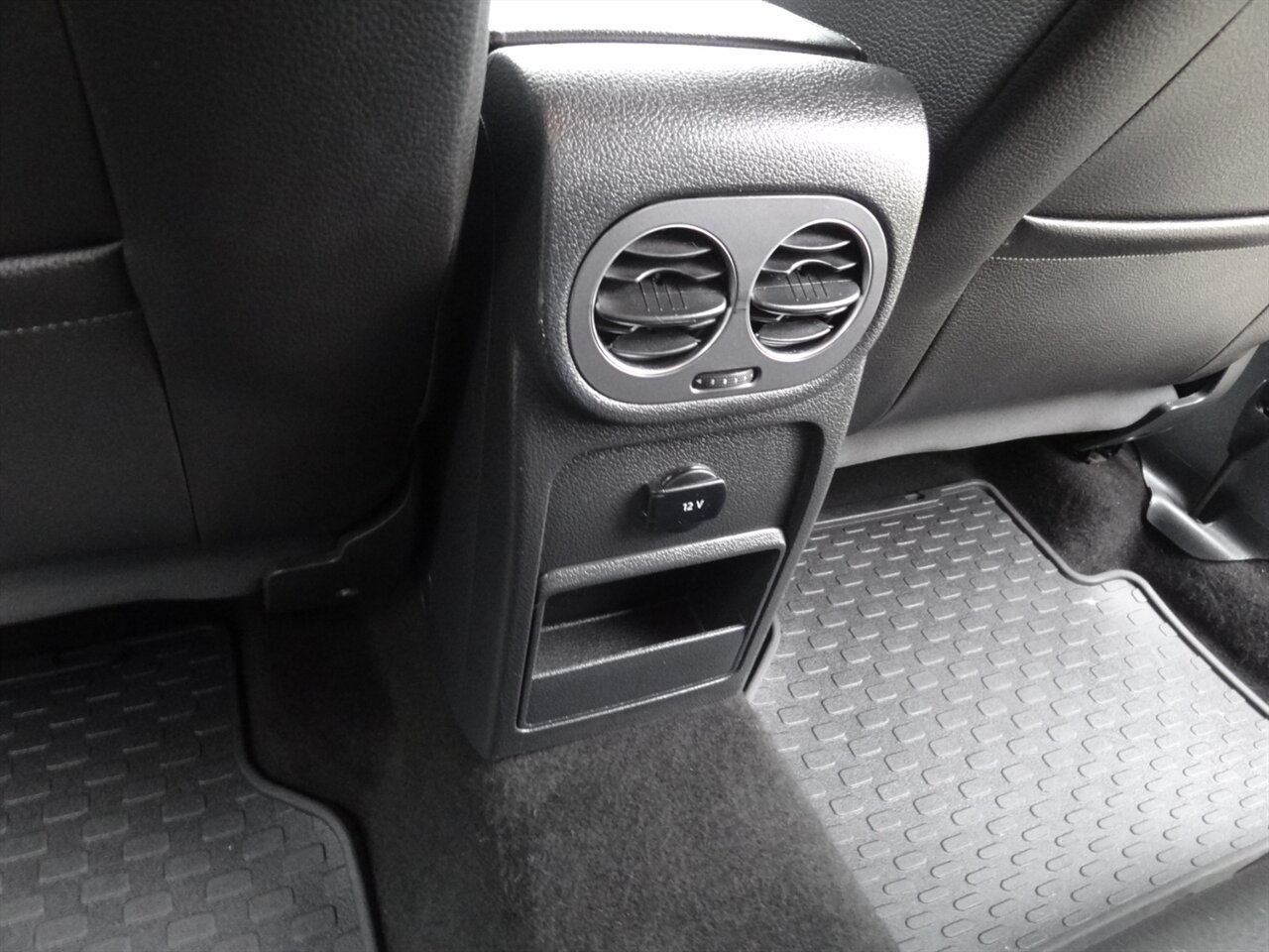 2016 Volkswagen Tiguan 2.0T S Premium - Photo 34 - Deland, FL 32720