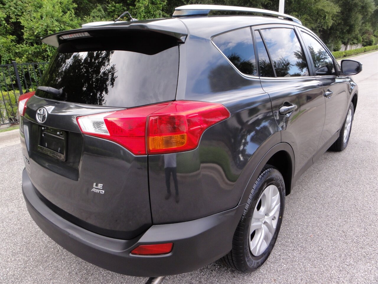 2013 Toyota RAV4 LE 4X4 - Photo 3 - Deland, FL 32720