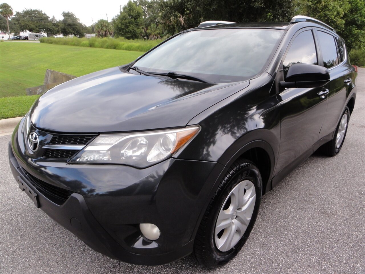2013 Toyota RAV4 LE 4X4 - Photo 2 - Deland, FL 32720