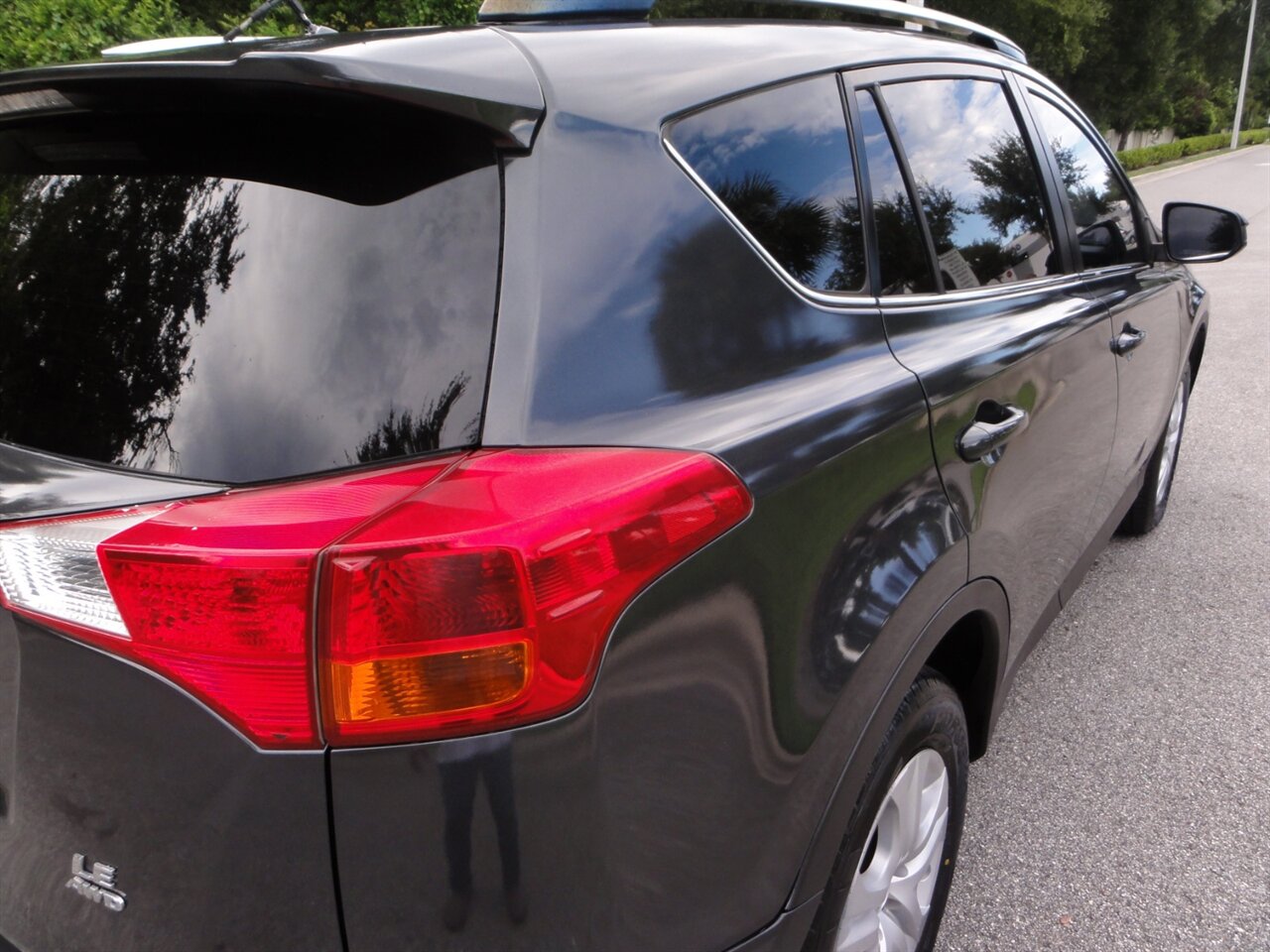 2013 Toyota RAV4 LE 4X4 - Photo 13 - Deland, FL 32720