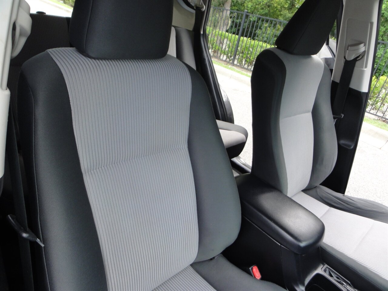 2013 Toyota RAV4 LE 4X4 - Photo 44 - Deland, FL 32720
