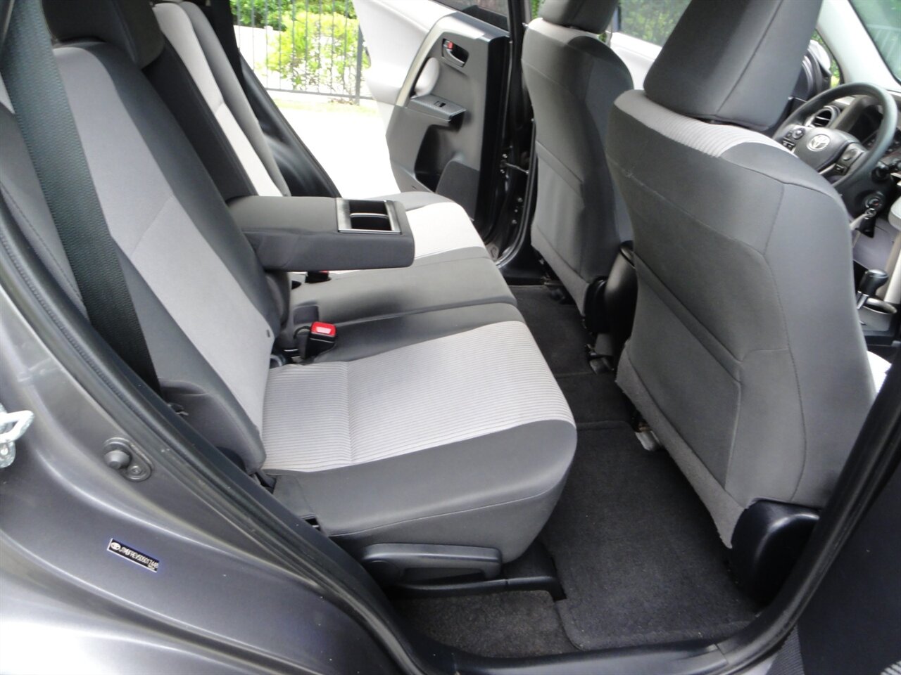 2013 Toyota RAV4 LE 4X4 - Photo 41 - Deland, FL 32720