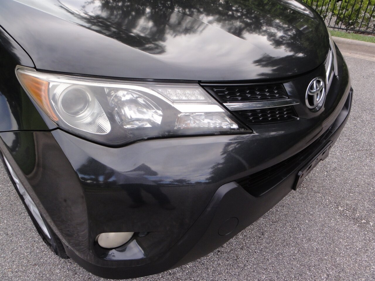 2013 Toyota RAV4 LE 4X4 - Photo 6 - Deland, FL 32720