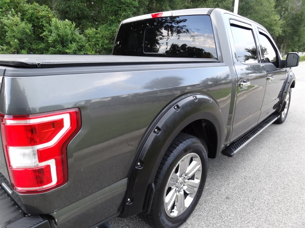 2018 Ford F-150 XLT Premium package - Photo 15 - Deland, FL 32720
