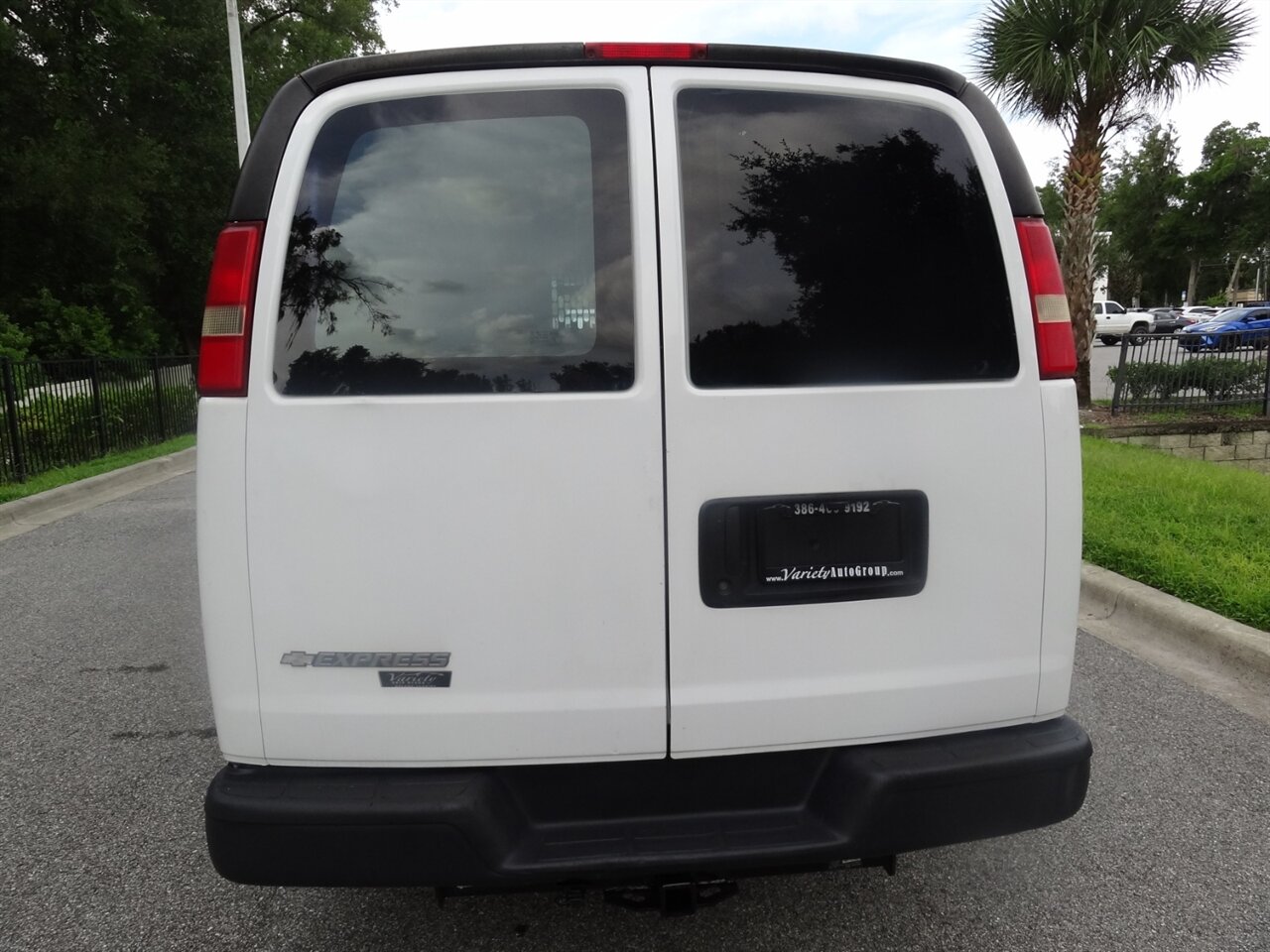 2013 Chevrolet Express 1500  Cargo - Photo 14 - Deland, FL 32720