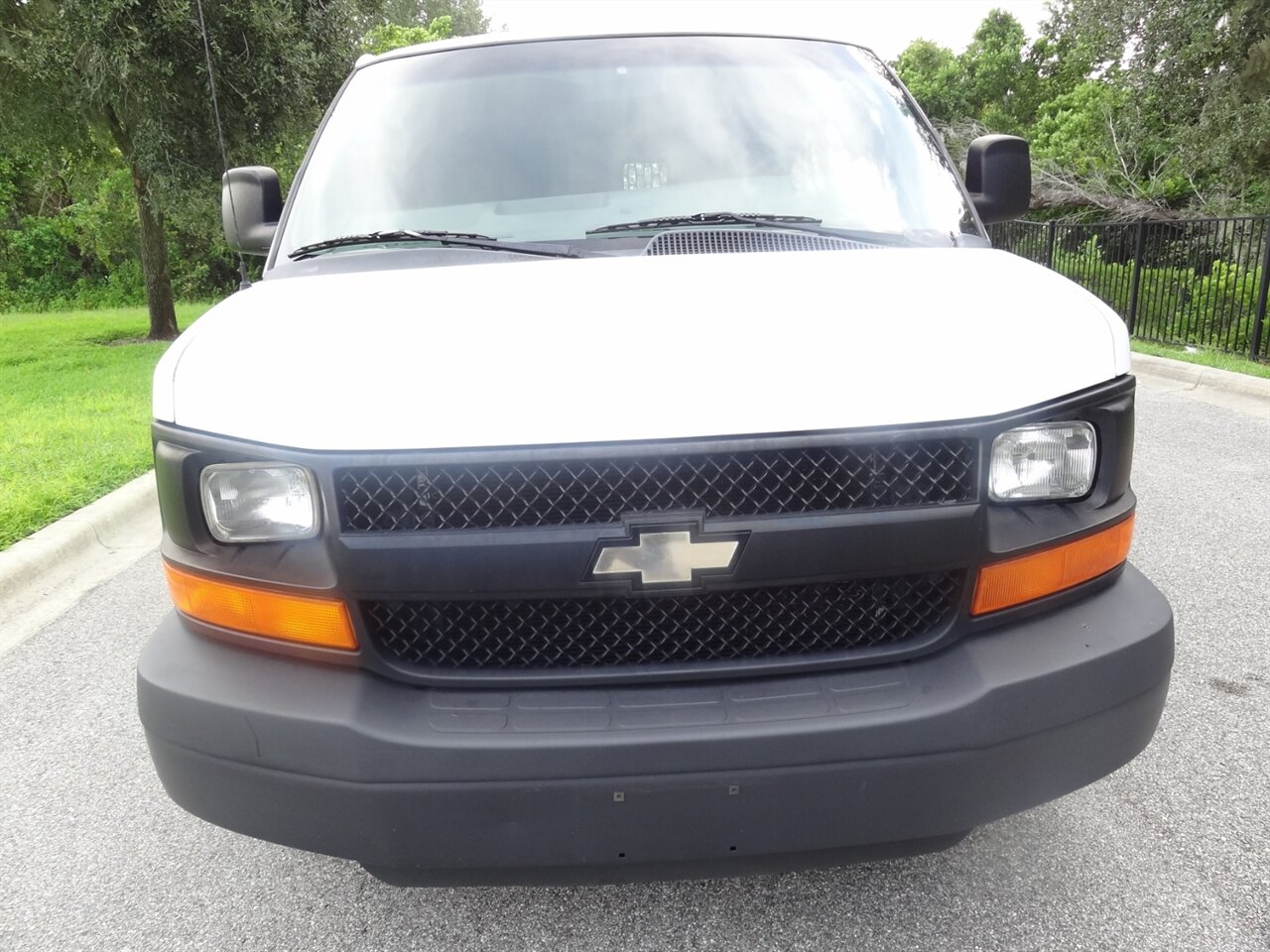 2013 Chevrolet Express 1500  Cargo - Photo 5 - Deland, FL 32720