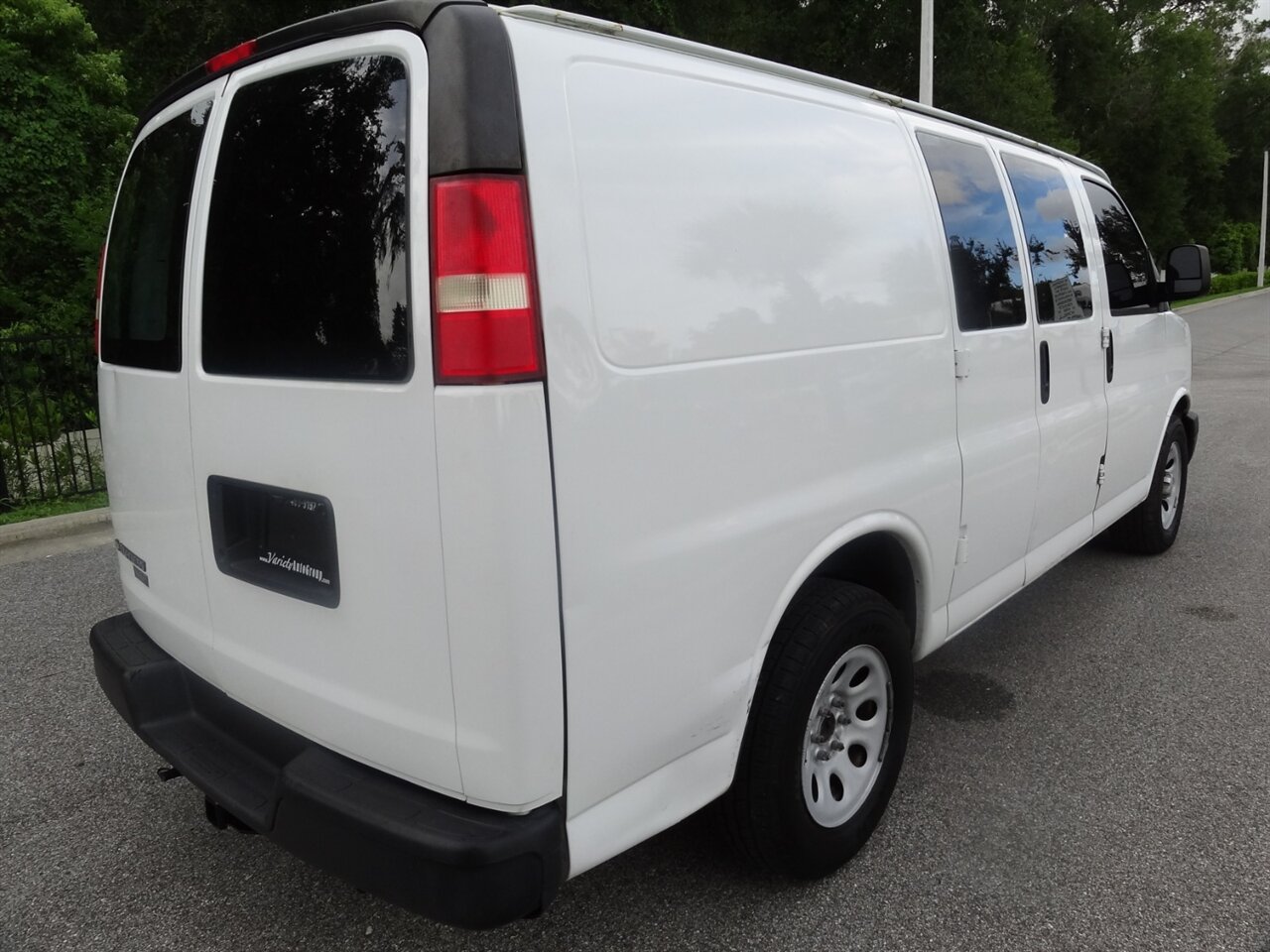 2013 Chevrolet Express 1500  Cargo - Photo 3 - Deland, FL 32720