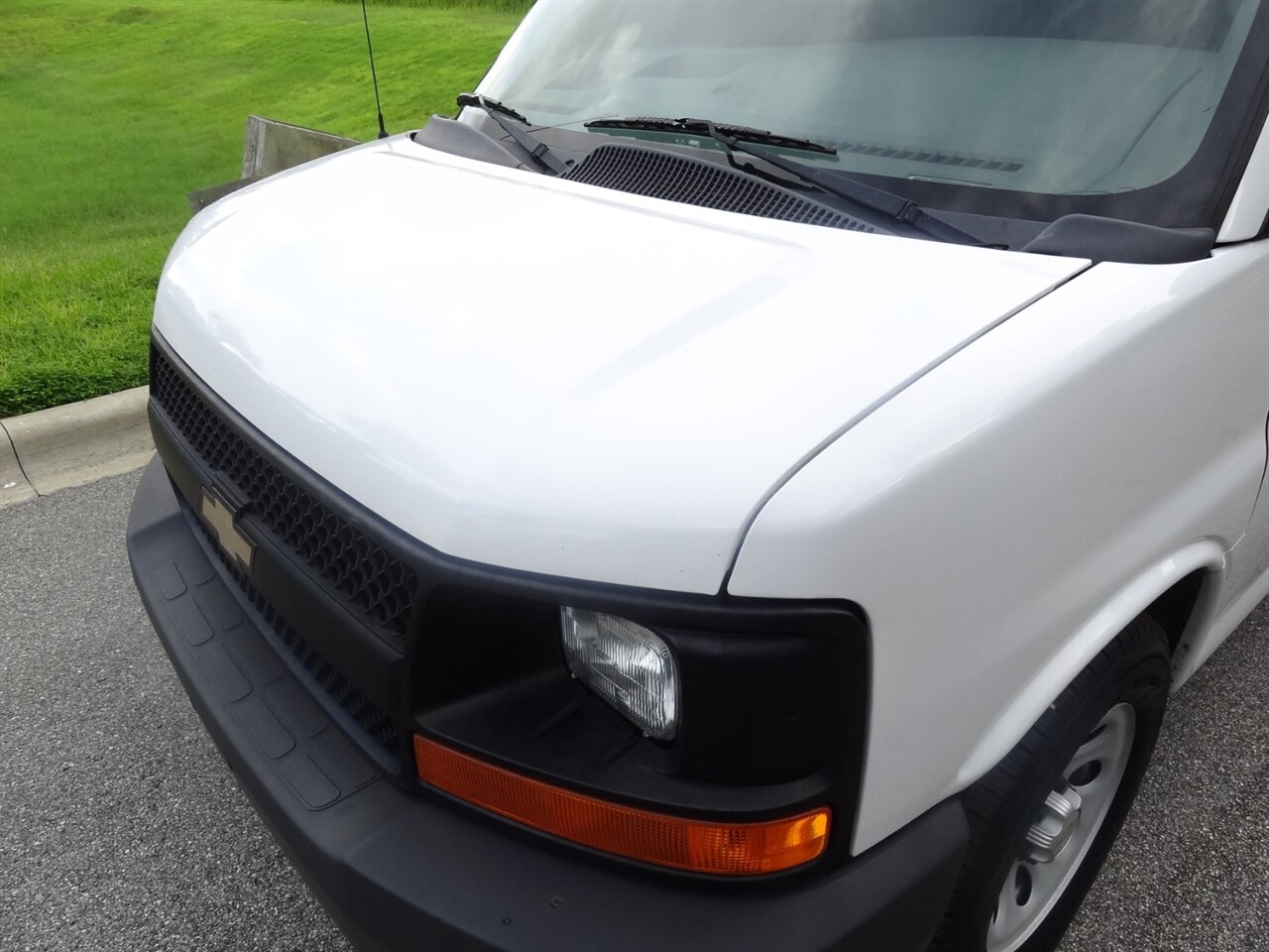 2013 Chevrolet Express 1500  Cargo - Photo 17 - Deland, FL 32720