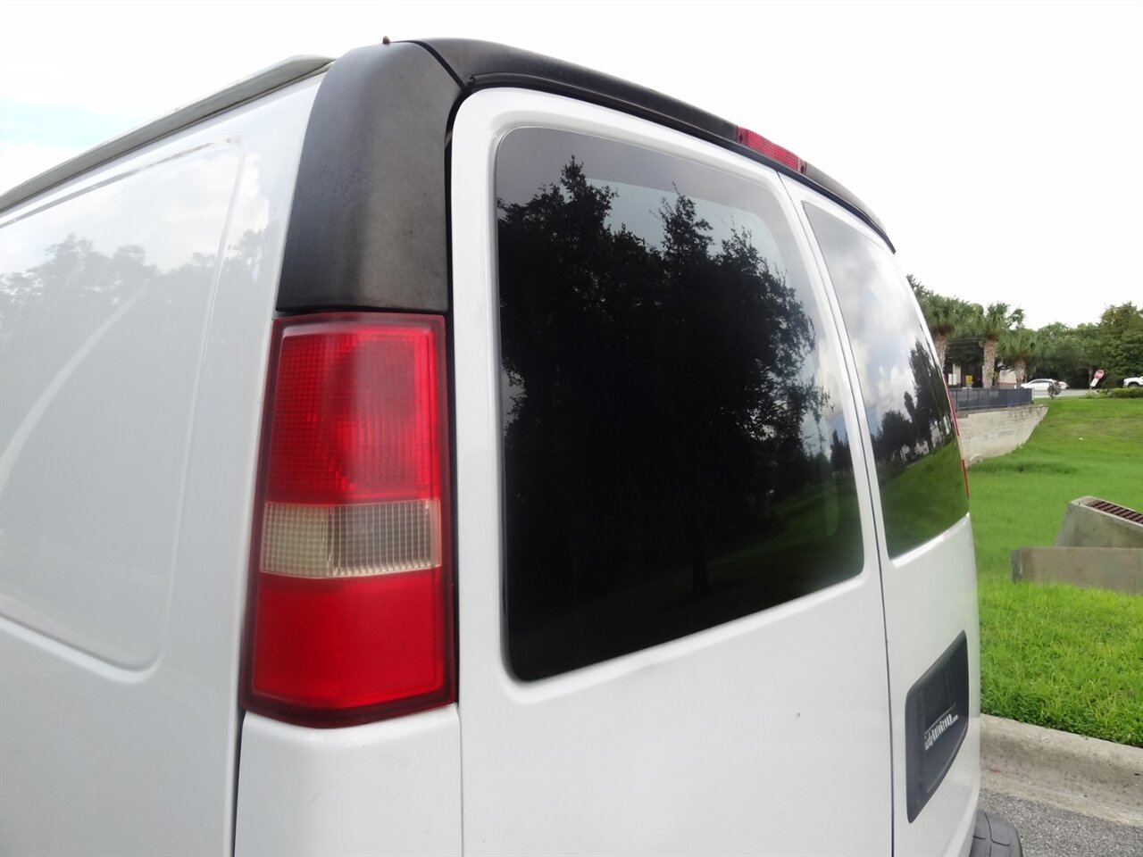 2013 Chevrolet Express 1500  Cargo - Photo 20 - Deland, FL 32720