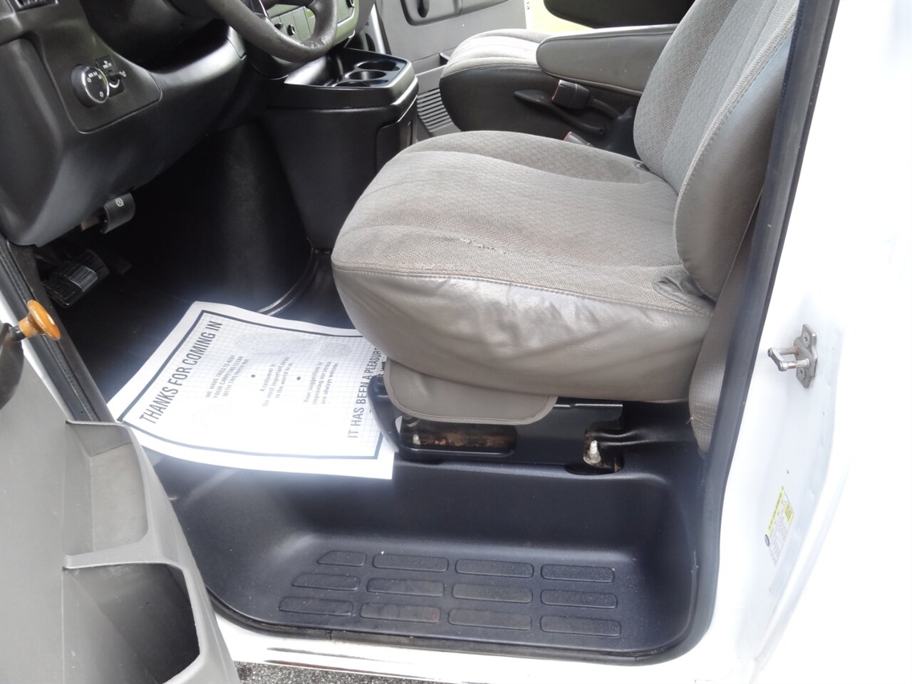 2013 Chevrolet Express 1500  Cargo - Photo 31 - Deland, FL 32720