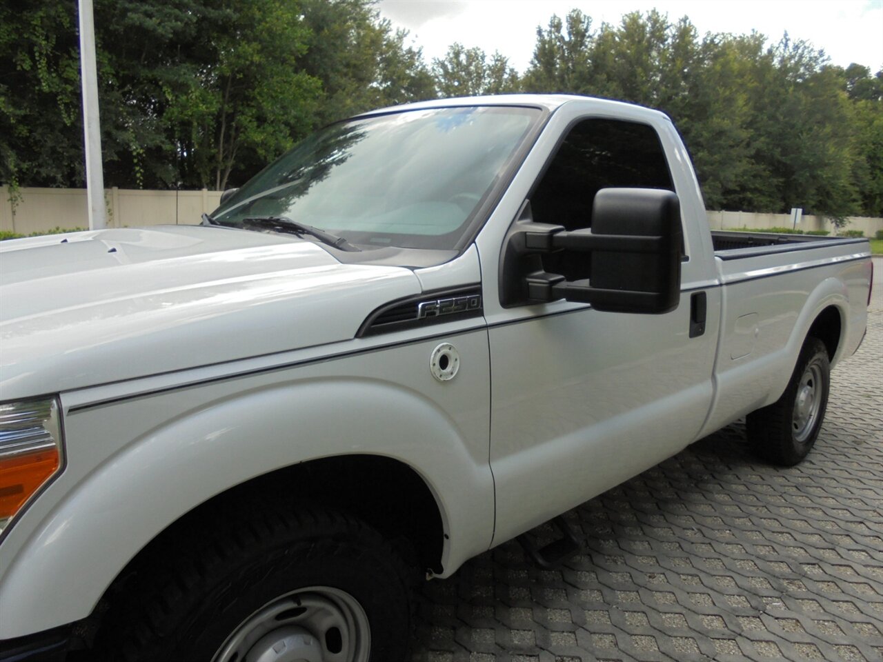 2013 Ford F-250 Super Duty XL  CNG - Photo 9 - Deland, FL 32720