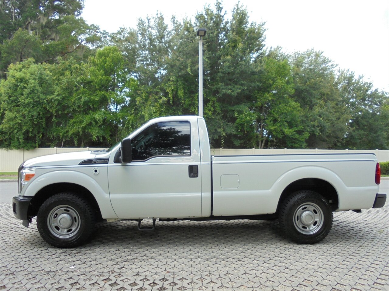 2013 Ford F-250 Super Duty XL  CNG - Photo 17 - Deland, FL 32720