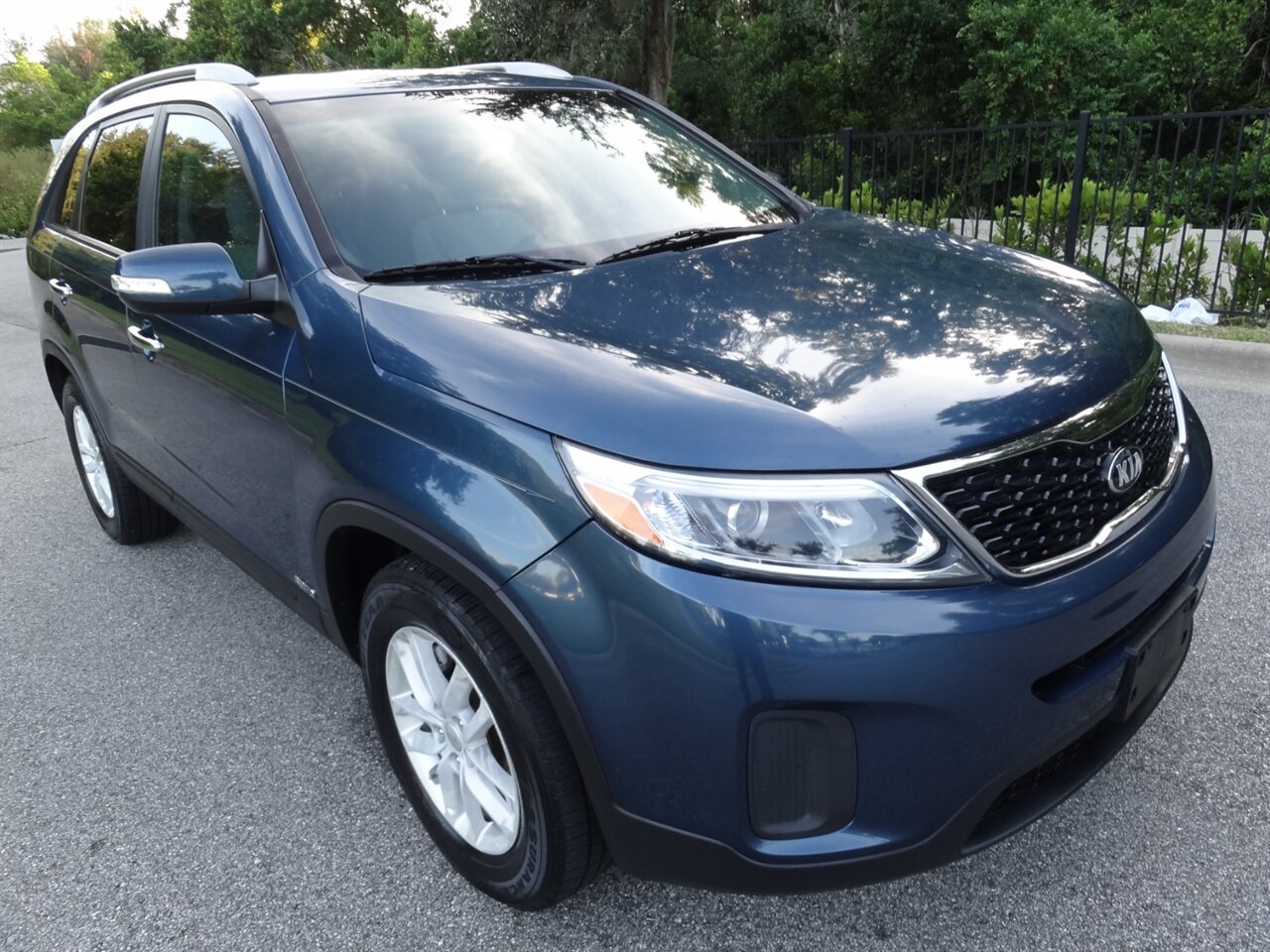 2014 Kia Sorento LX   - Photo 1 - Deland, FL 32720