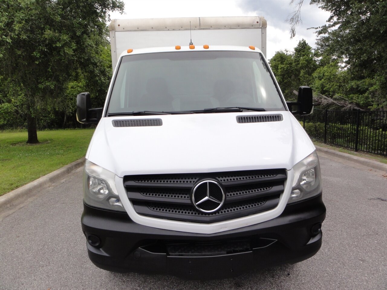 2017 Mercedes-Benz Sprinter 3500XD  BOX truck - Photo 7 - Deland, FL 32720