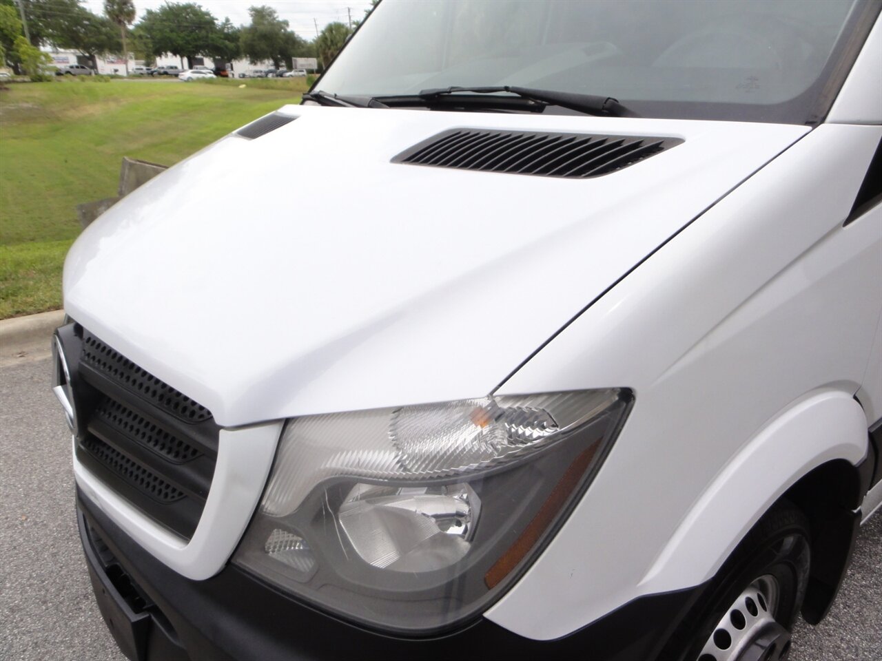 2017 Mercedes-Benz Sprinter 3500XD  BOX truck - Photo 21 - Deland, FL 32720