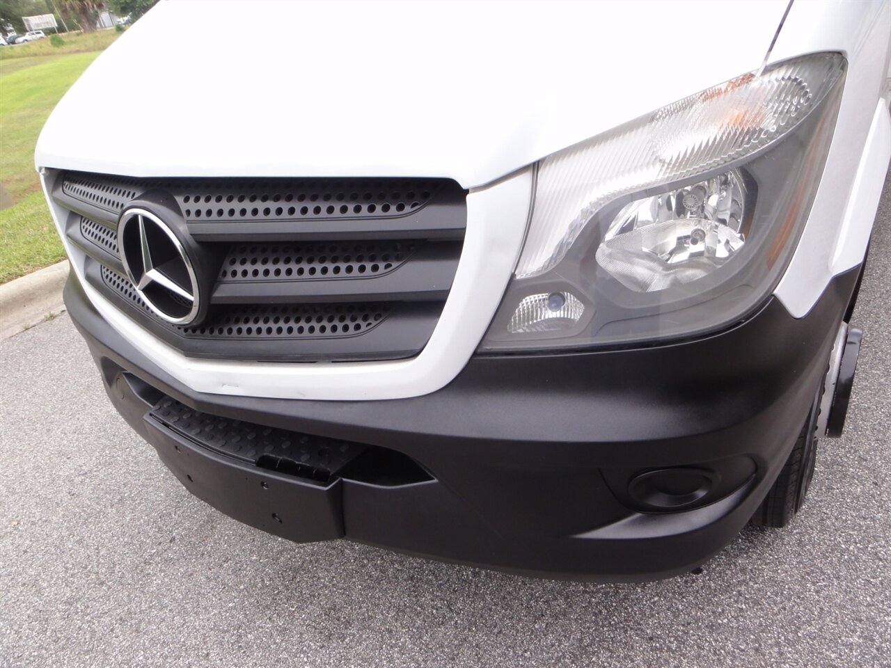 2017 Mercedes-Benz Sprinter 3500XD  BOX truck - Photo 9 - Deland, FL 32720