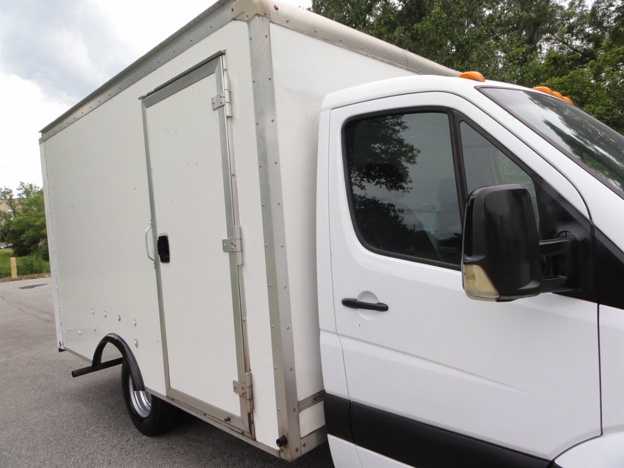 2017 Mercedes-Benz Sprinter 3500XD  BOX truck - Photo 12 - Deland, FL 32720