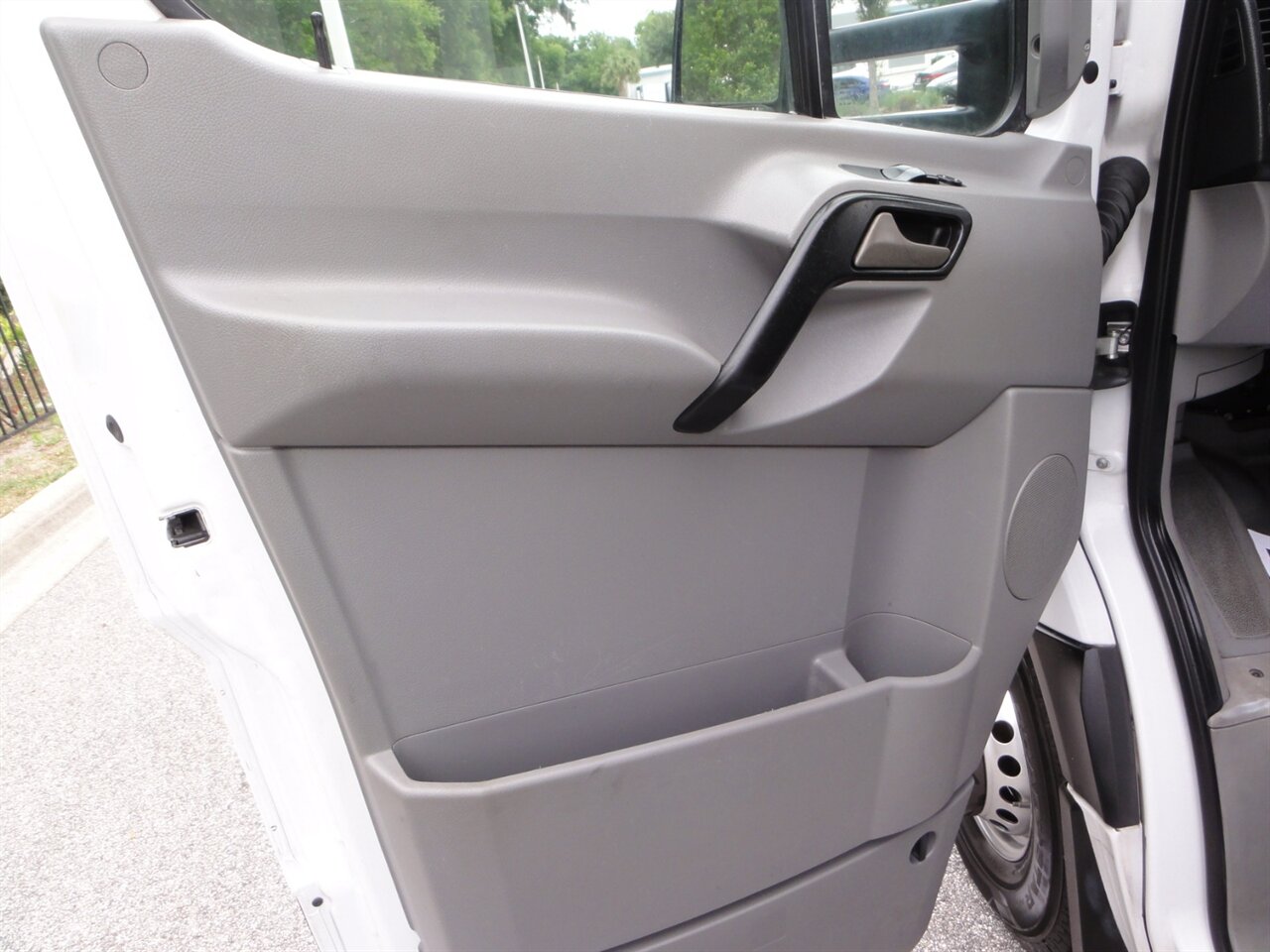 2017 Mercedes-Benz Sprinter 3500XD  BOX truck - Photo 37 - Deland, FL 32720