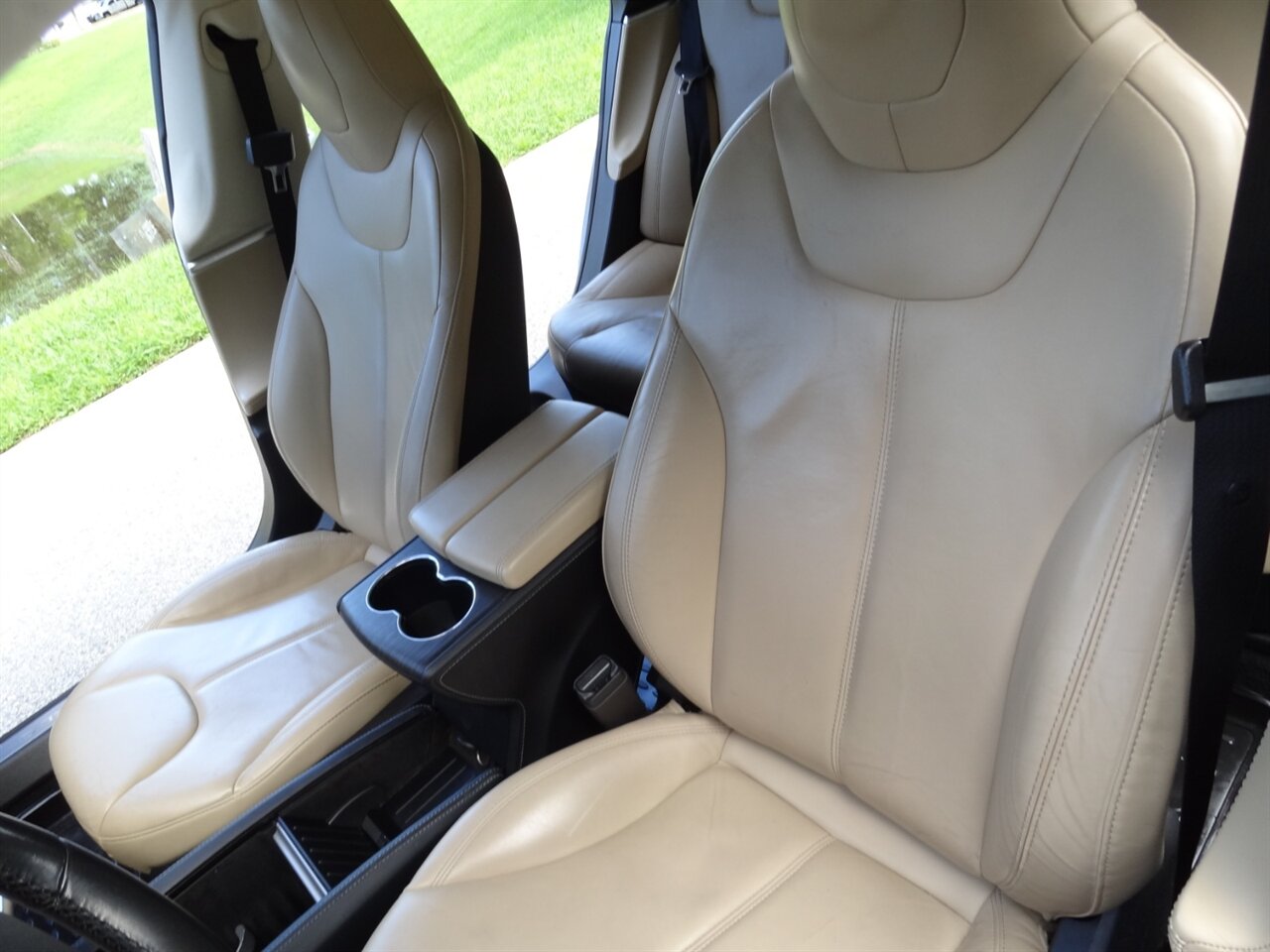2015 Tesla Model S 60  Premium - Photo 29 - Deland, FL 32720