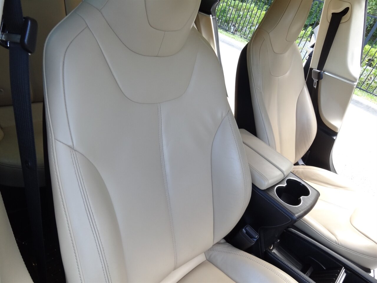 2015 Tesla Model S 60  Premium - Photo 37 - Deland, FL 32720